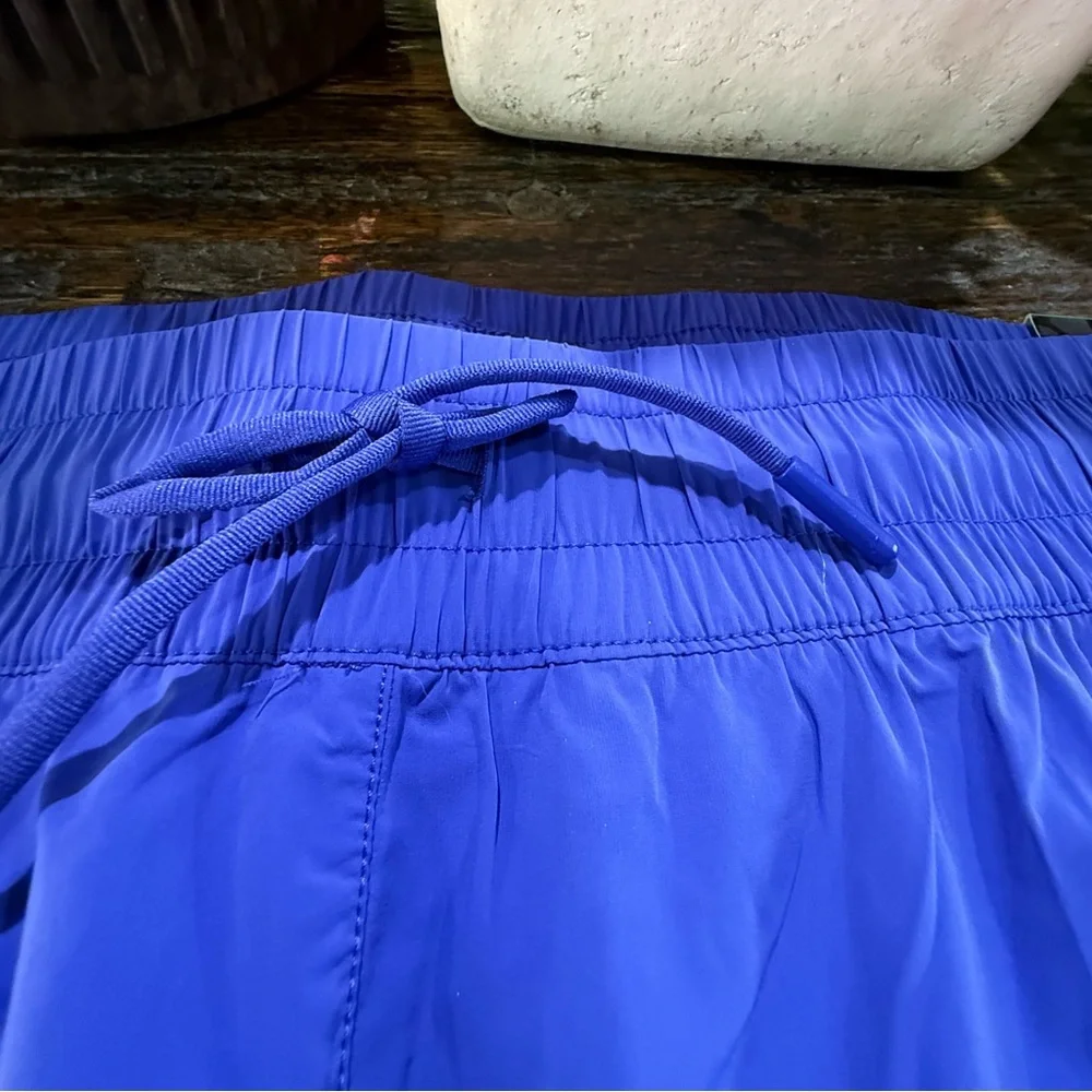 Spyder NWT XL Women's Perennial Blue Shorts Exercise Workout - Picture 2 of 16